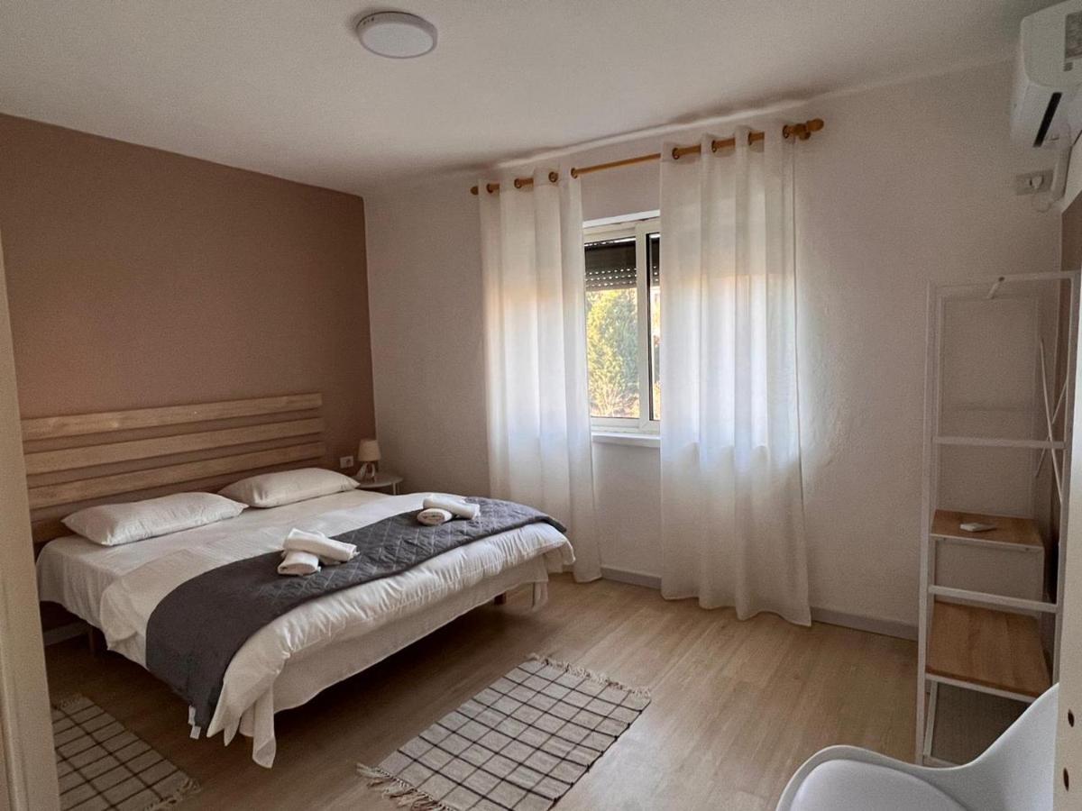 Centre Apartment In Shkoder Bagian luar foto